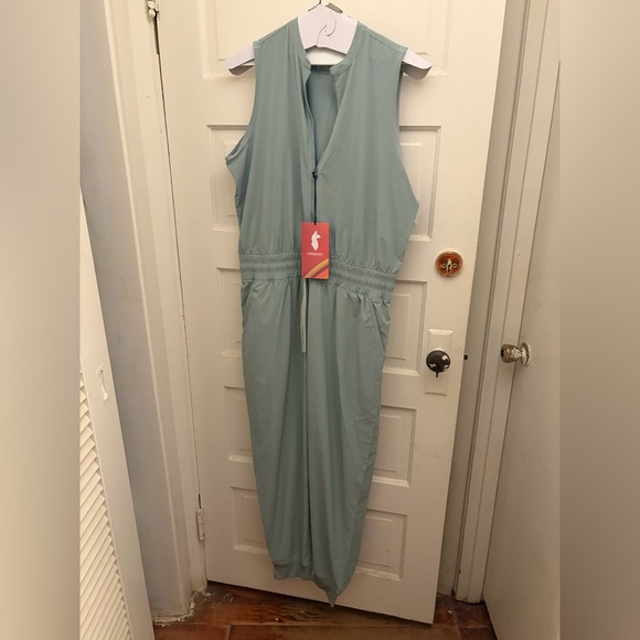 Cotopaxi Cambio Jumpsuit pockets - Picture 3 of 5